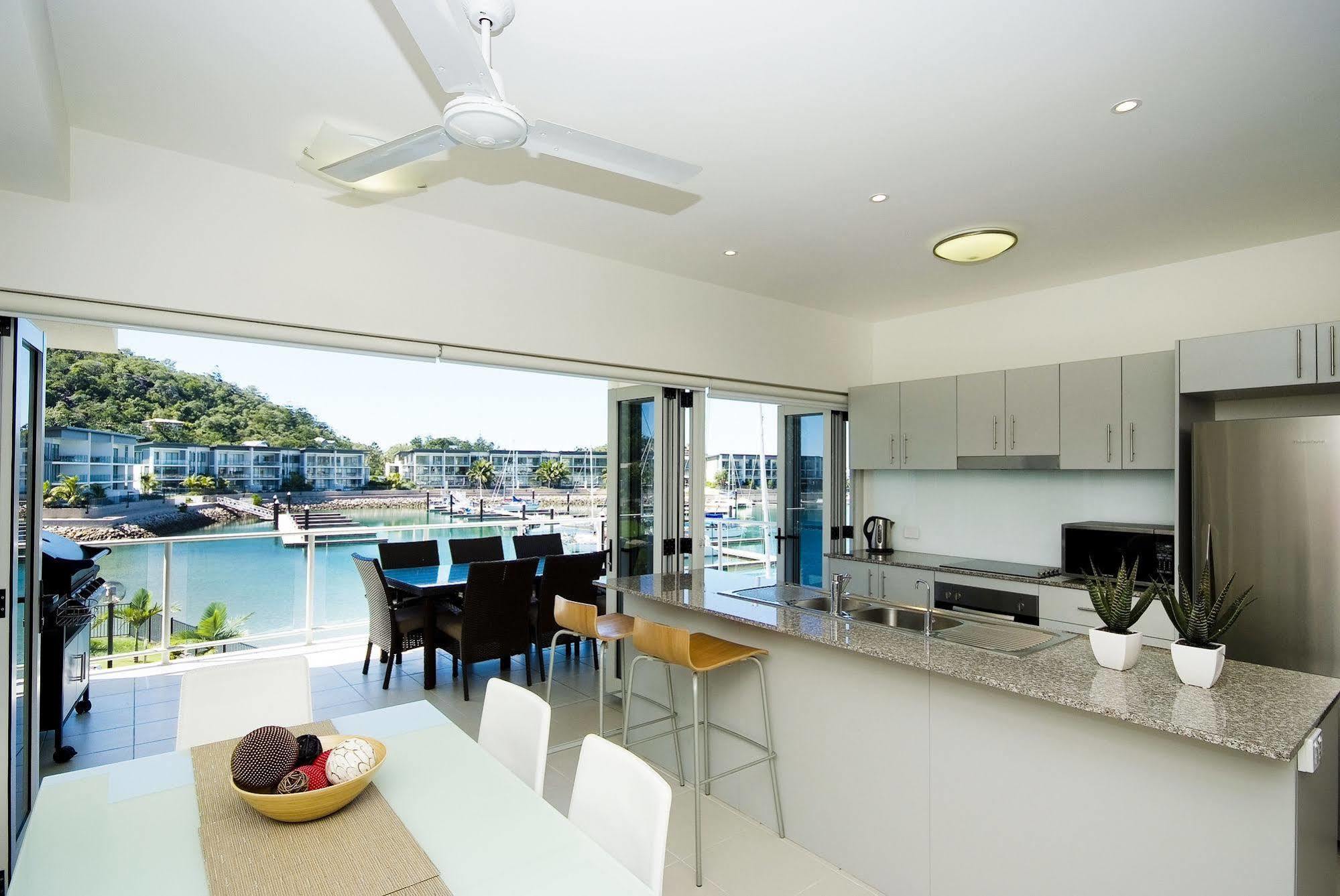 Beachside Magnetic Harbour Apartments Nelly Bay Buitenkant foto